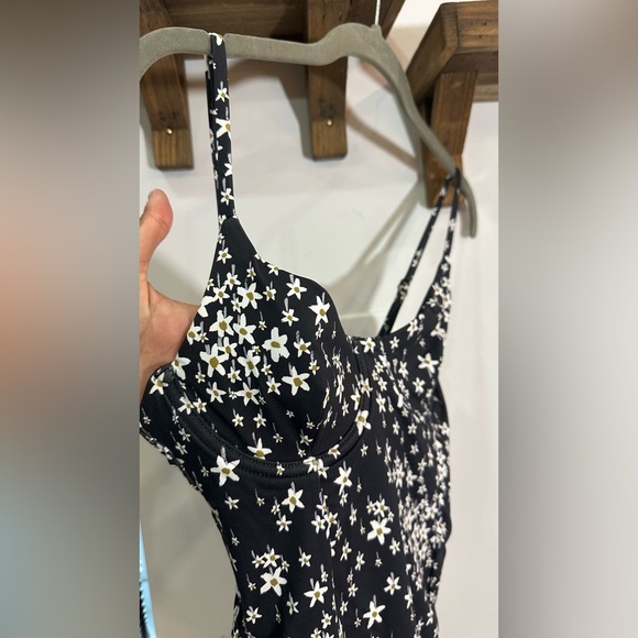 NWT Onia Chelsea Floral Liberty Starry Night One-Piece Swimsuit Black White S - Picture 6 of 11